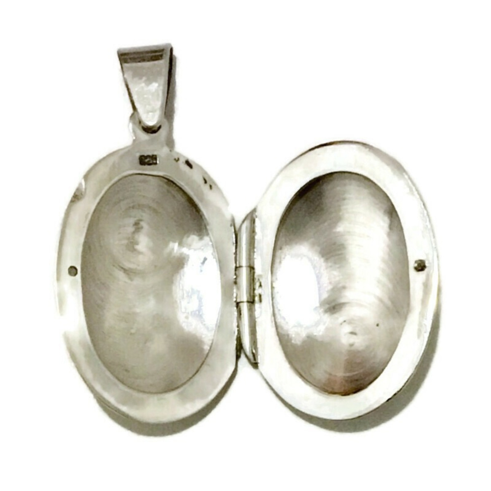 white gold on silver pendant oval locket